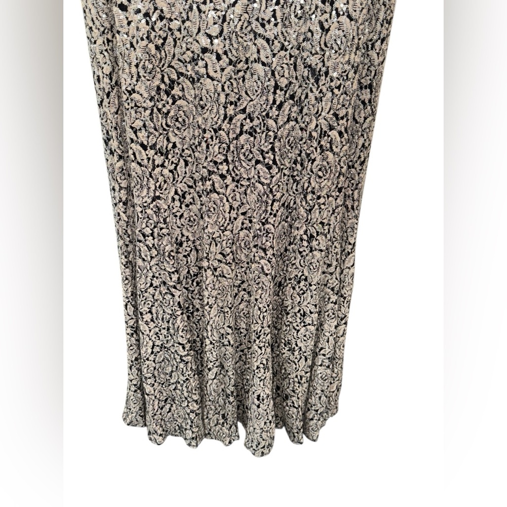 Vintage 1990’s IgNite Evenings by Carrollin Silver Elegant‎ Formal Gown - Picture 5 of 15